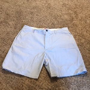 Men’s Izod shorts